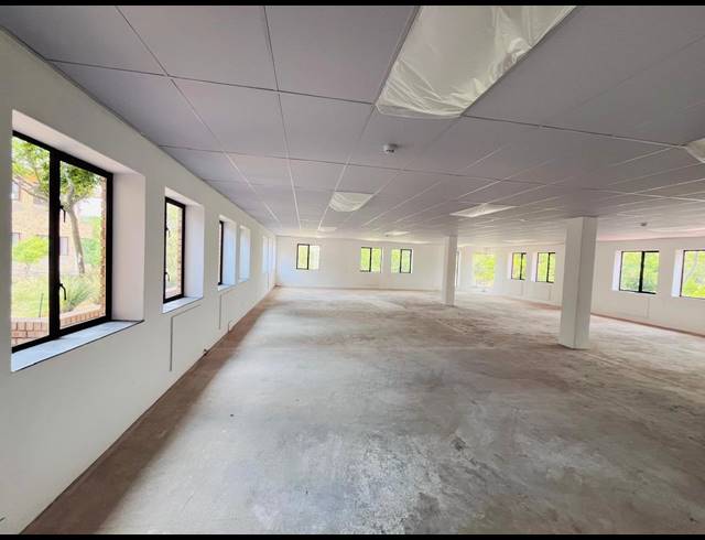 3,150M² OFFICE TO LET IN VORNA VALLEY